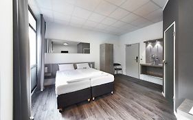 Road House Hotel